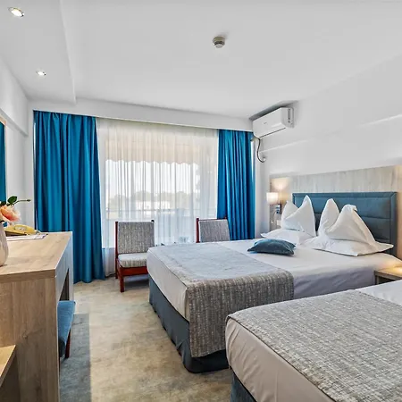 Hotel Condor Mamaia Exterior photo