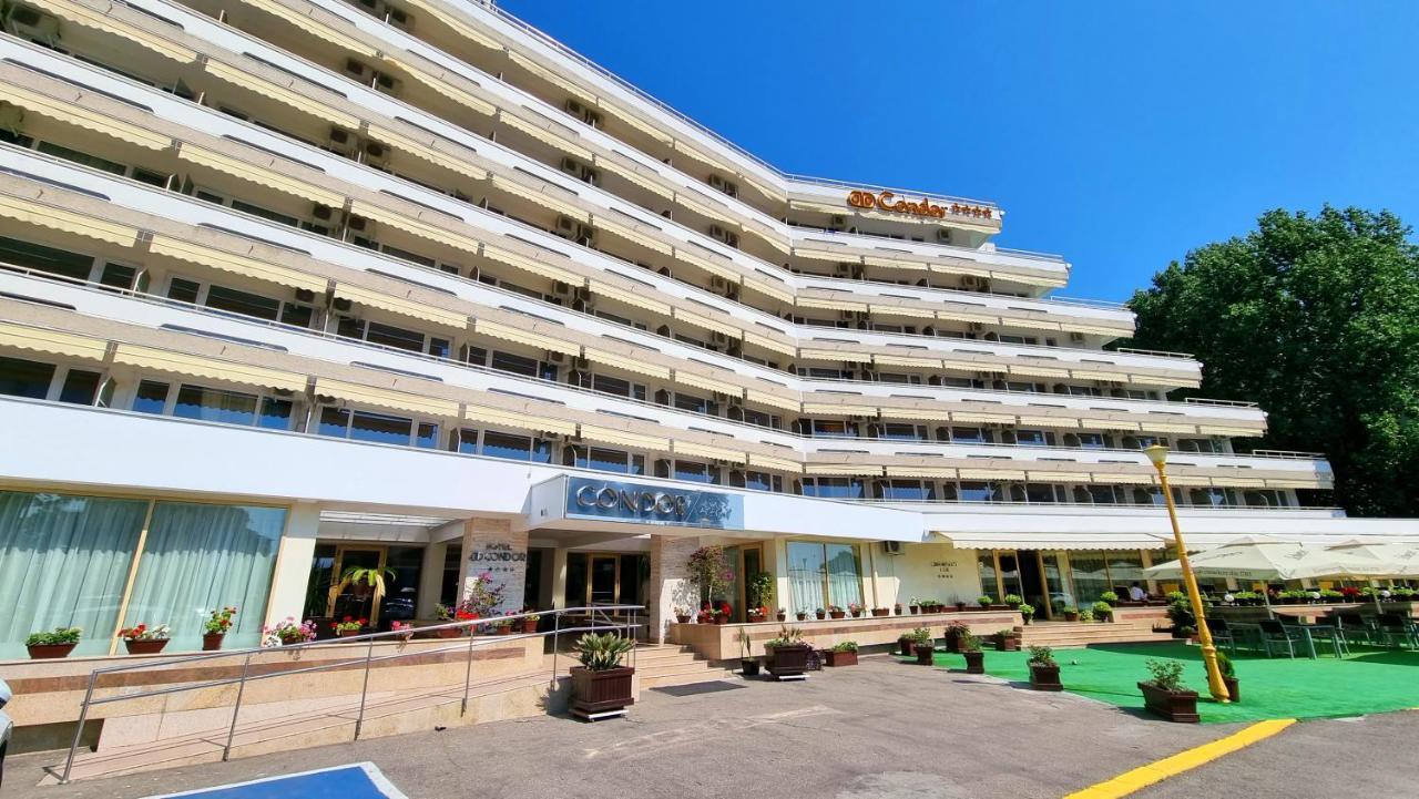 Condor 4*
