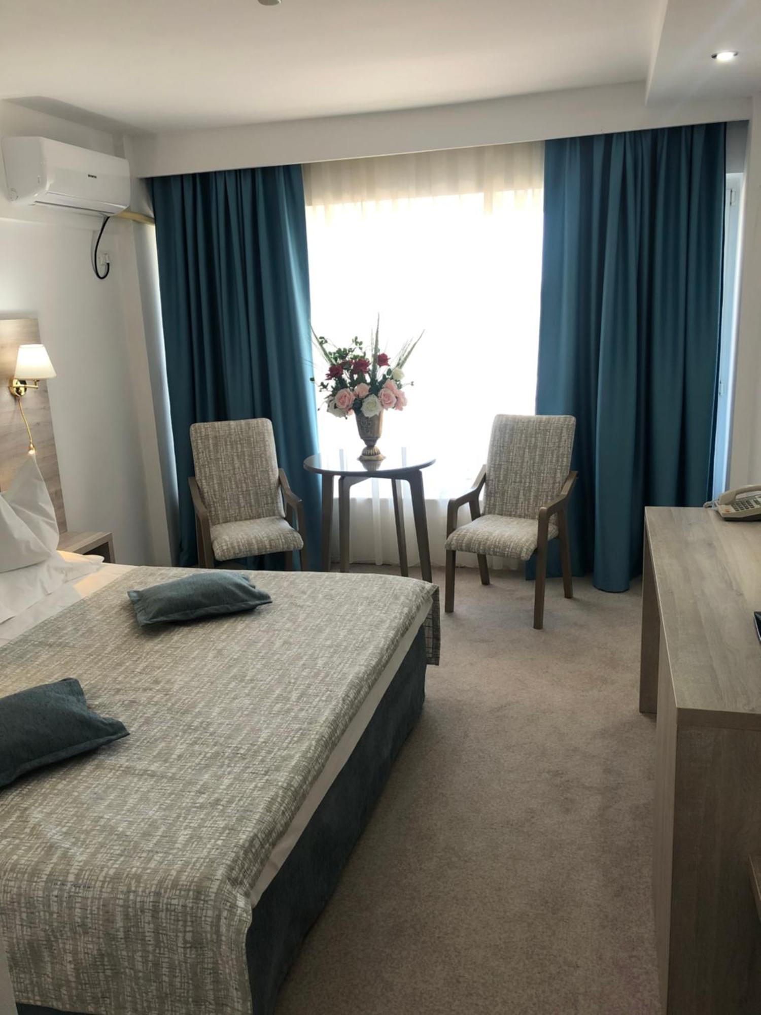 Hotel Condor