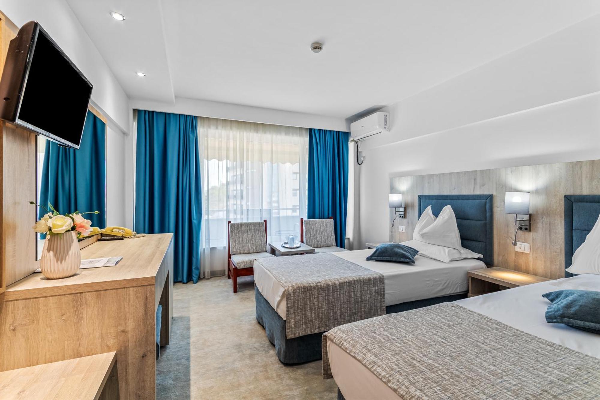 Condor Hotel